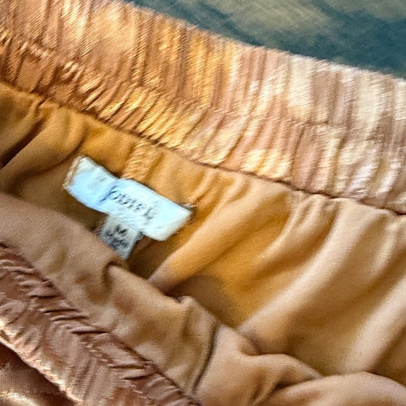 Shine in Leopard Satin Skirt medium - Picture 5 of 5